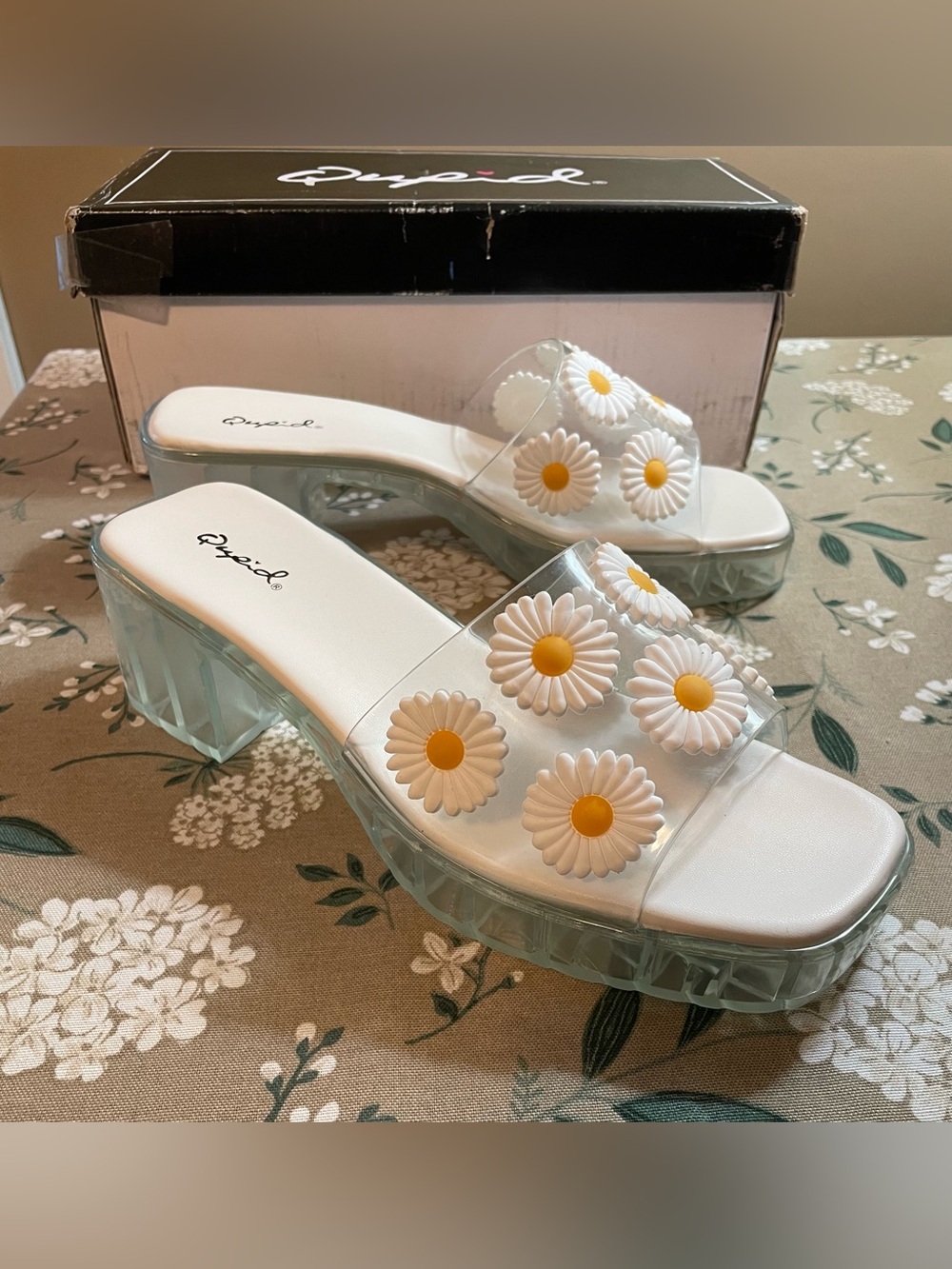 Qupid Daisy Sandals - Size 7 - Flower Mules Summer Low Heel Sunflower - New